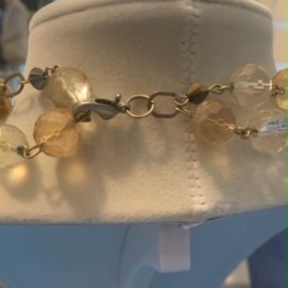 Attractive Clear and Light Gold Glass Bead Necklace - Picture 6 of 7